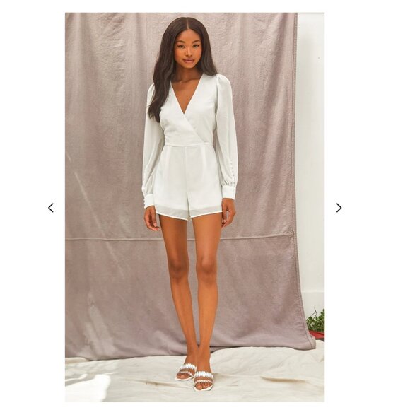 Lulus Feeling Like a Dream White Long Sleeve Surplice Romper - Small - Picture 2 of 4